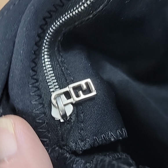 Sold! FENDI Baguette jersey fabric is sticky - Picture 15 of 16